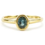 18K gold colour change sapphire solitaire ring, size N, 2.2g