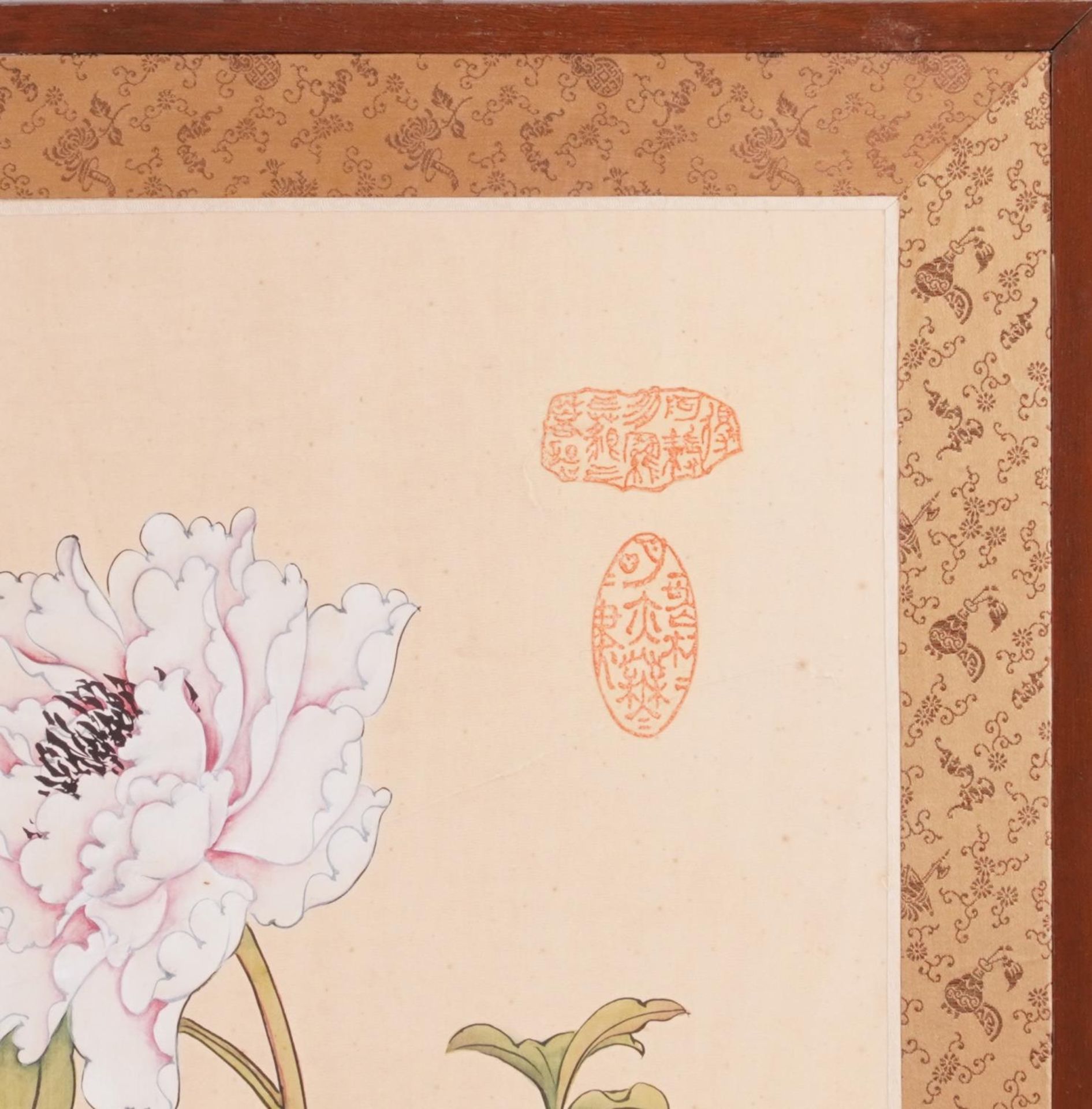 Chinese four fold silk screen hand painted with birds amongst flowers, signed with calligraphy and - Bild 5 aus 6