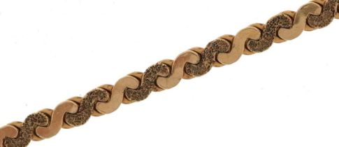 9ct gold S link bracelet, 18cm in length, 4.5g