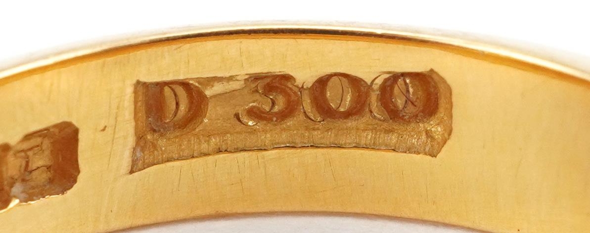 Elizabeth II 22ct gold wedding band, size N/O, 8.2g - Image 4 of 5