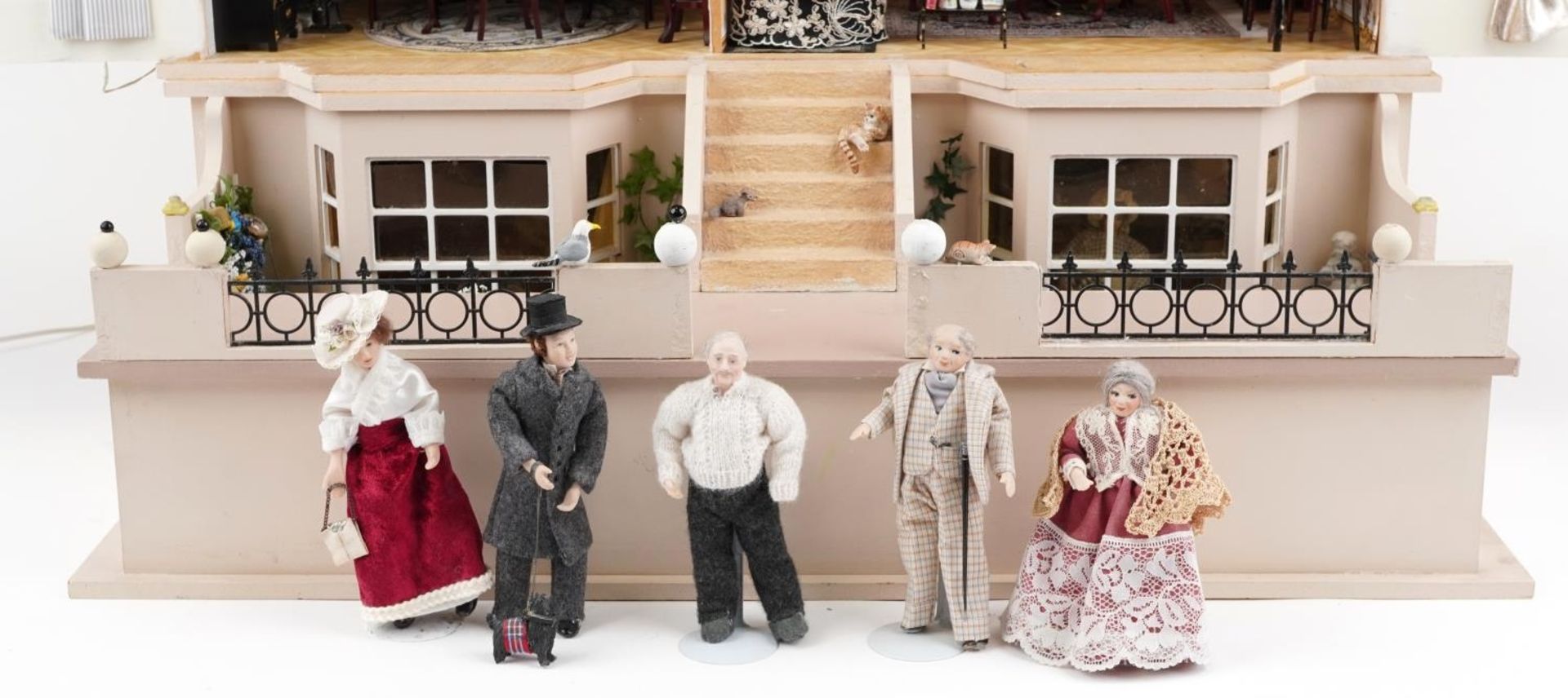 Large hand painted, hand made Georgian style wooden doll's house with electrics housing a collection - Image 8 of 15