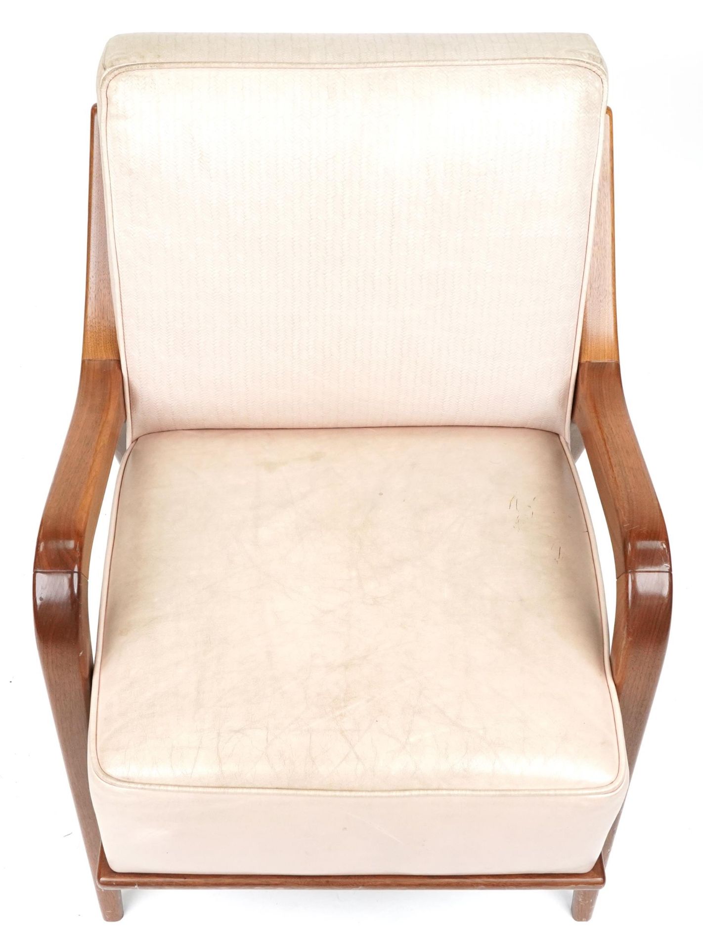 Scandinavian design hardwood lounge chair having a cream upholstered back and seat, 86cm H x 62. - Bild 3 aus 4