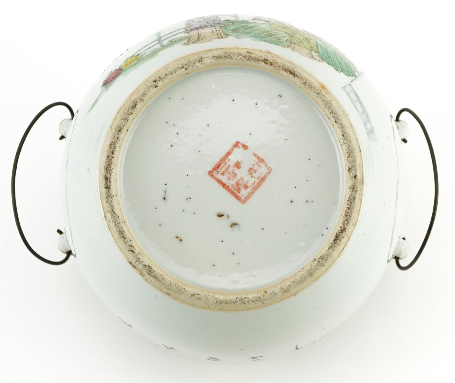 Chinese porcelain bowl with handles hand painted in the famille rose palette with empresses in a - Image 6 of 7
