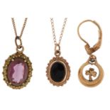 9ct gold and yellow metal jewellery including a 9ct gold necklace, 9ct gold black onyx pendant and a