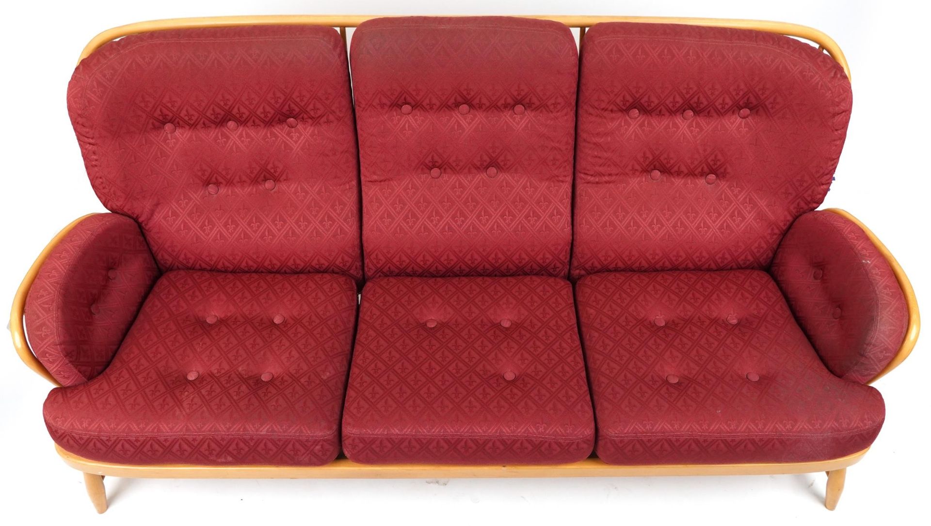 Ercol light elm Jubilee stick back three seater settee with red fleur de lis upholstered cushioned - Bild 2 aus 8