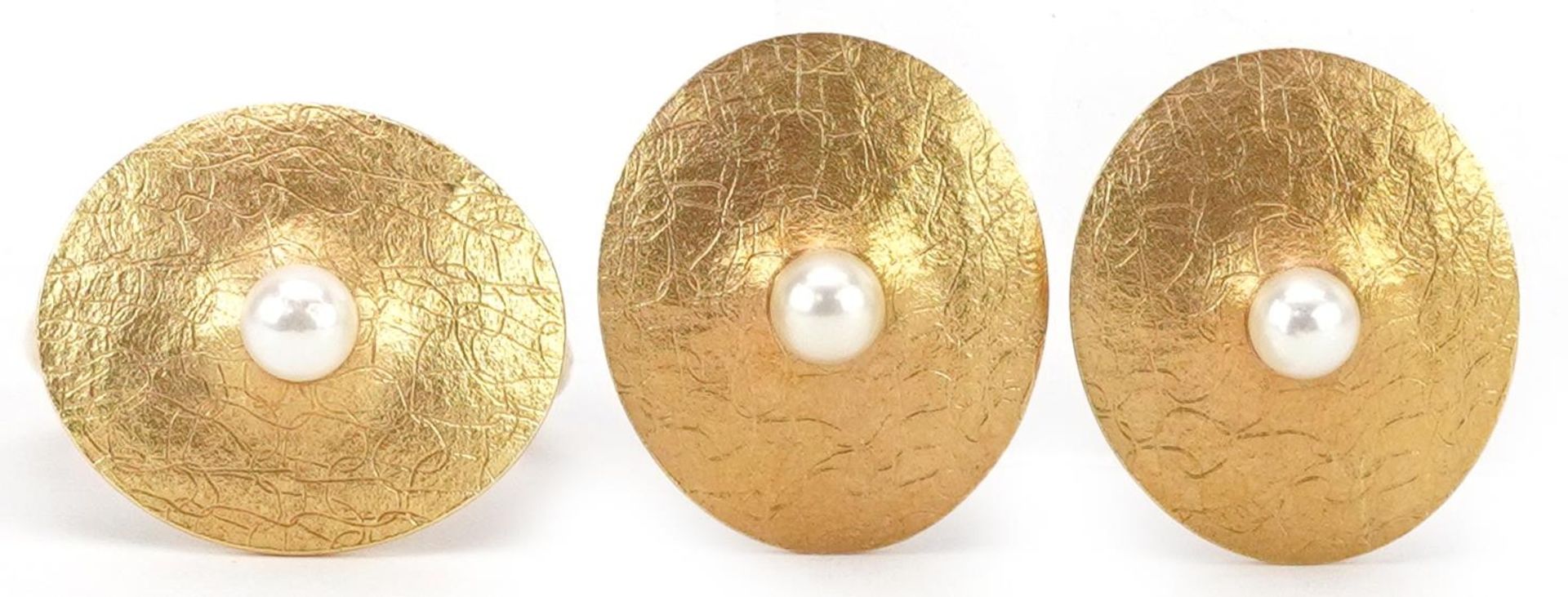 Mid century Austrian 18ct gold cultured pearl ring with matching stud earrings housed in a