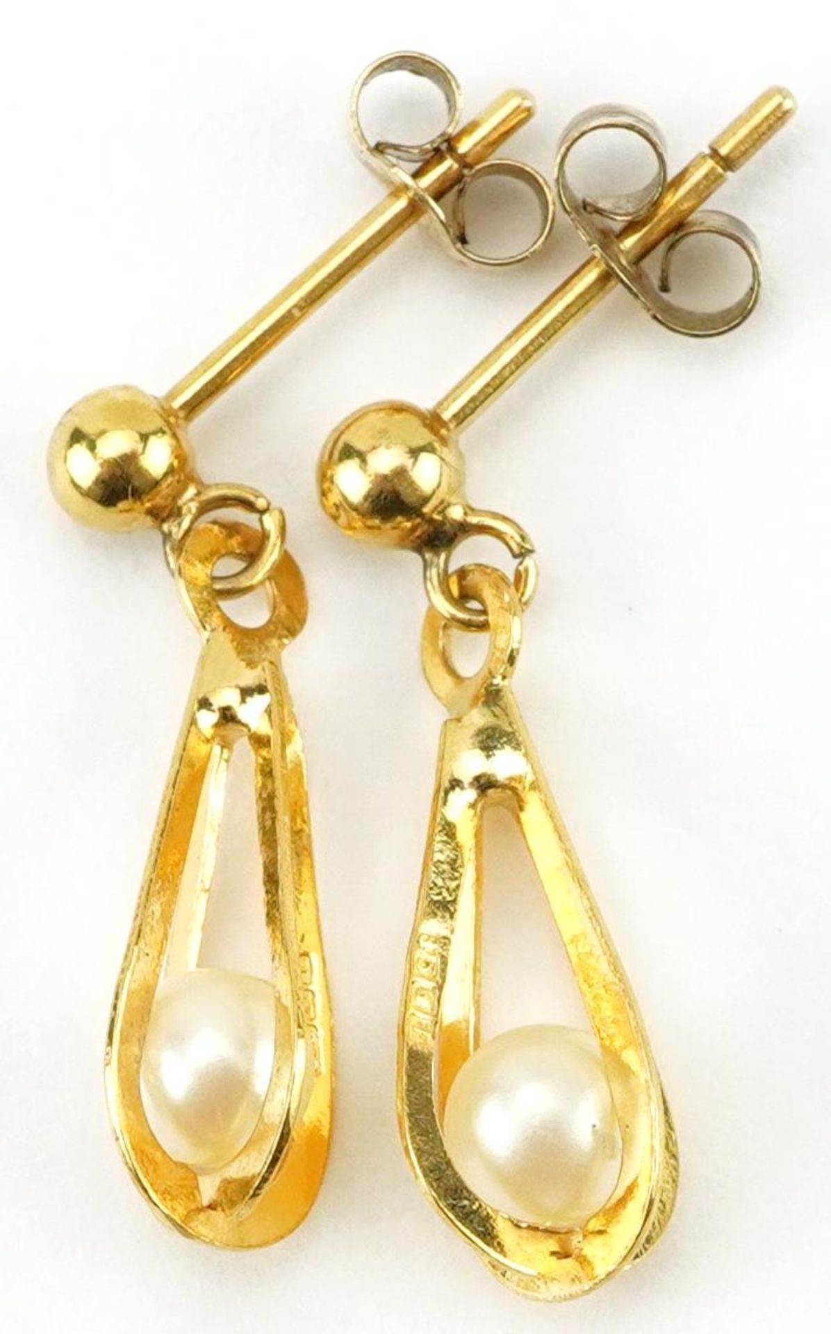 Pair of 21ct gold pearl drop earrings with 9ct gold butterflies, 1.9cm high, 1.2g - Image 2 of 3