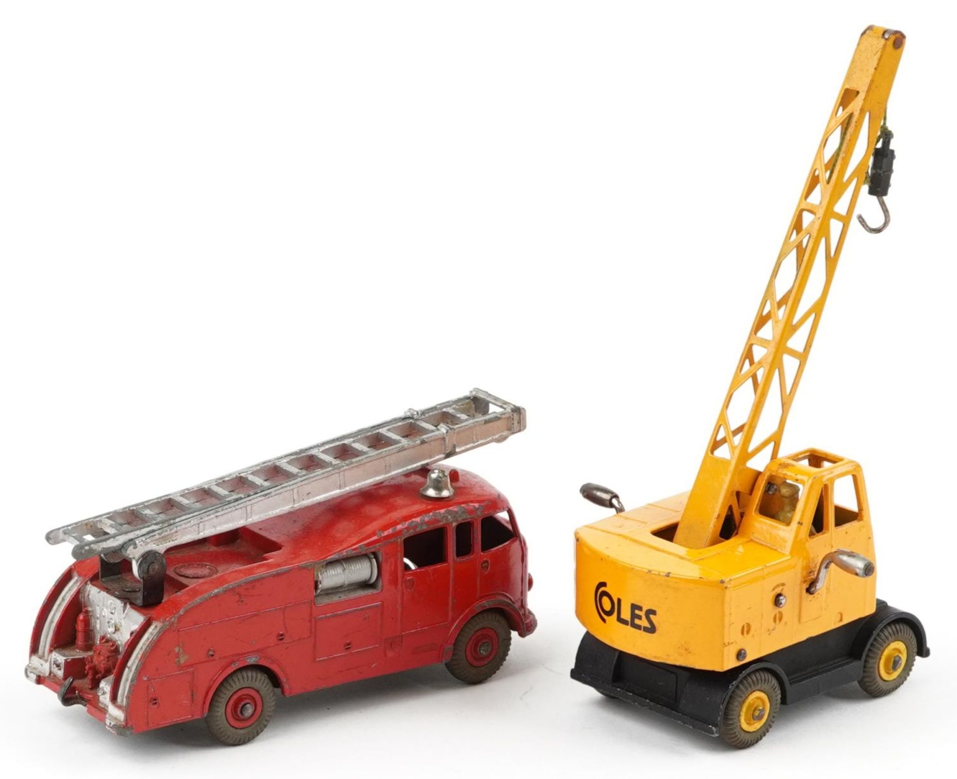 Two vintage Dinky Supertoys diecast vehicles with boxes comprising Fire Engine with extending ladder - Bild 3 aus 4