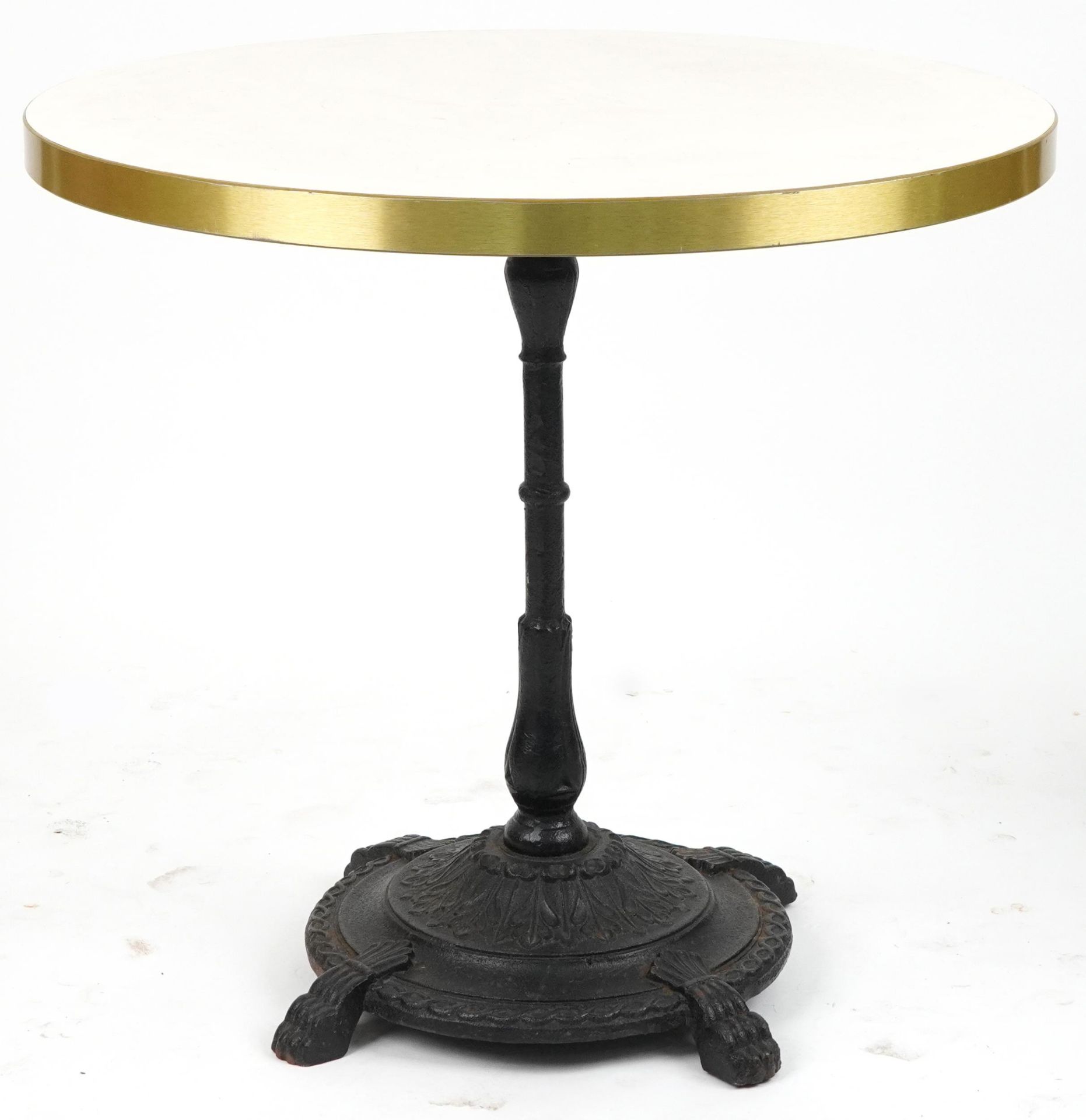 Contemporary circular bistro table with cast iron base and two mahogany chairs with cushions, the - Bild 4 aus 7