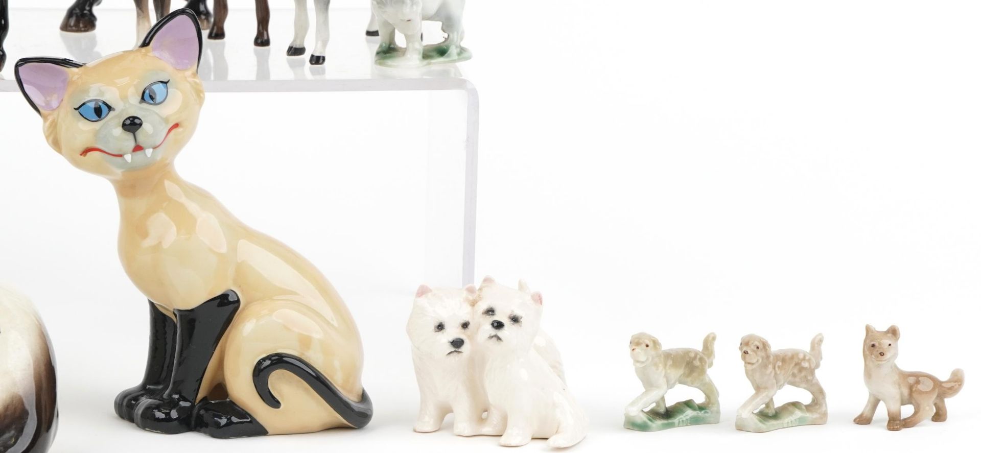 Collectable china including Beswick horses, Beswick Siamese cat and a Wade Disney blow up Siamese - Bild 4 aus 5