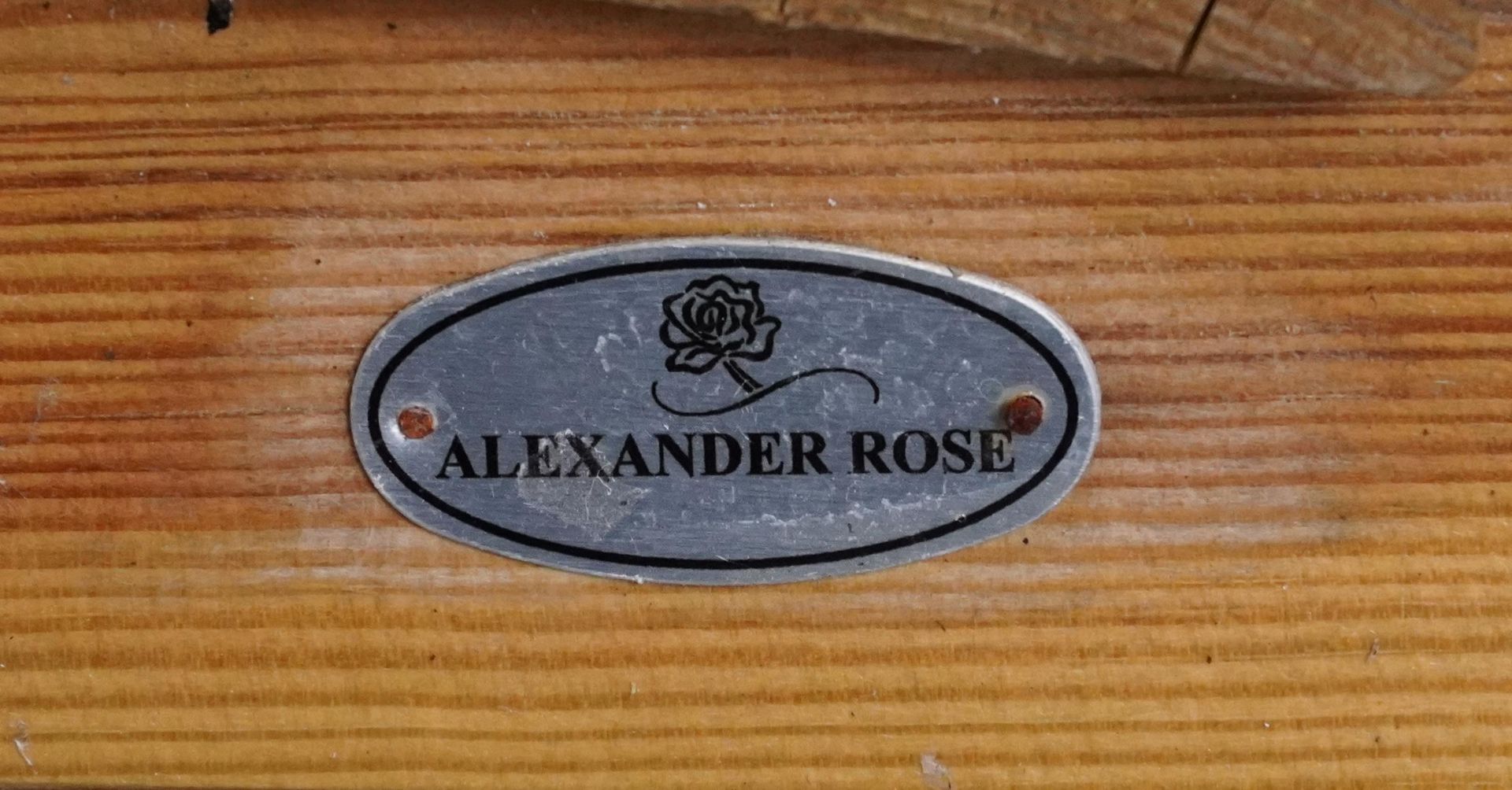 Alexander Rose Pine slatted garden bench, 92.5cm H x 102.5/ 182.5cm W x 59cm D - Bild 5 aus 5