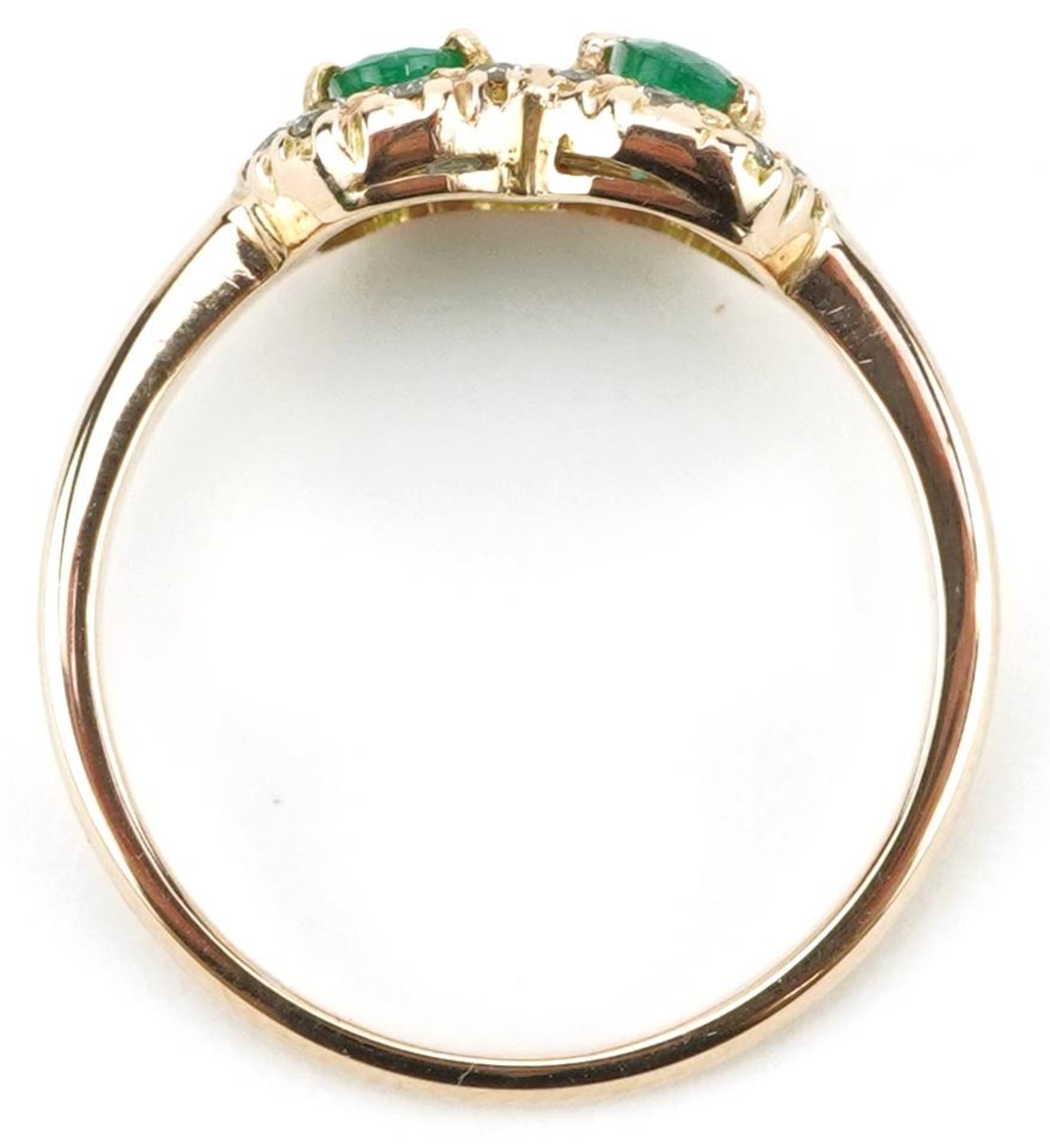 Unmarked gold emerald and diamond Toi et Moi ring, each emerald approximately 5.10mm x 3.10mm x 2. - Image 3 of 3