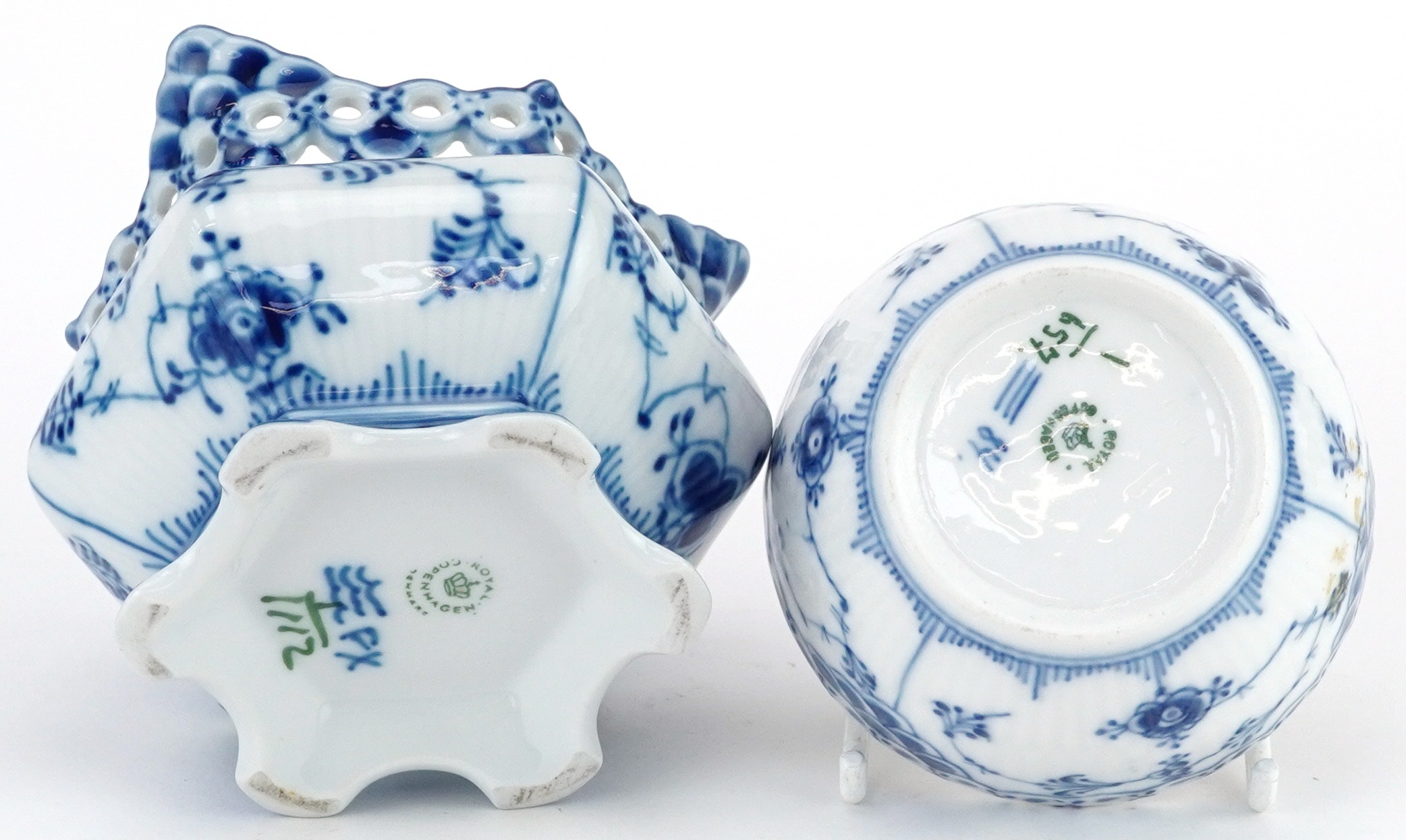 Royal Copenhagen, Danish blue and white Musselmalet porcelain including a pot and cover numbered 459 - Image 4 of 4