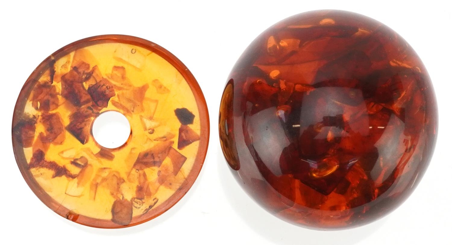 Polished natural amber sphere on stand with encased insects, 6cm high, 91.5g - Image 5 of 5