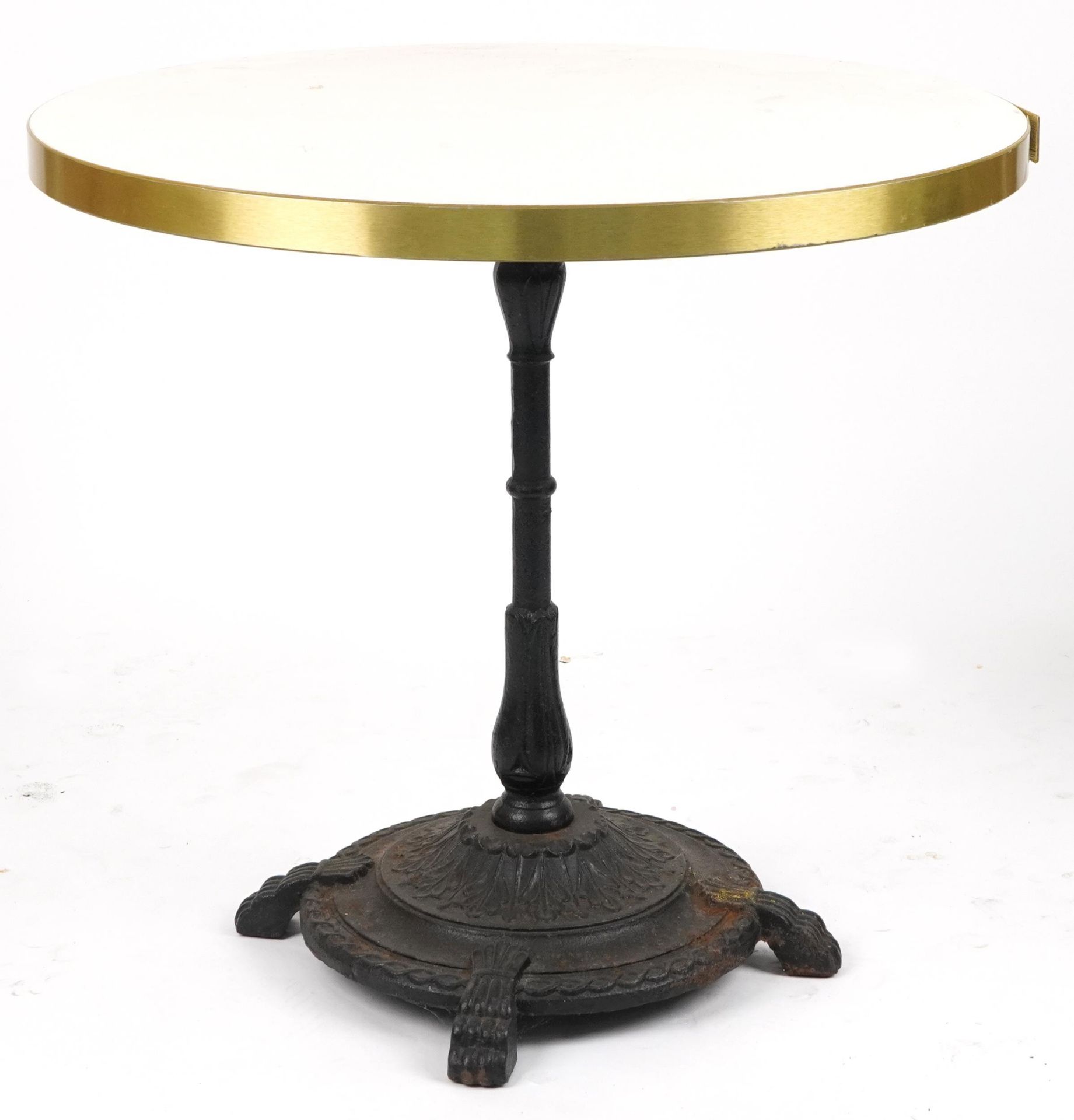 Contemporary circular bistro table with cast iron base and two mahogany chairs with cushions, the - Bild 4 aus 7