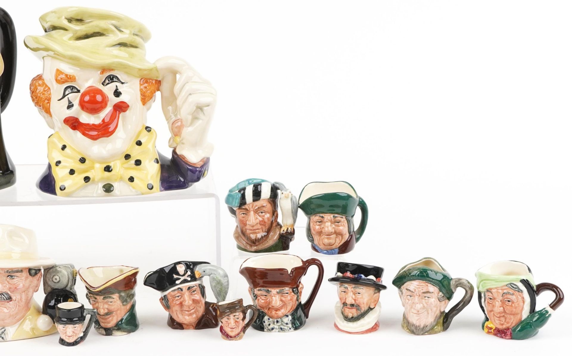 Royal Doulton character jugs including Sir Francis Drake, The Clown, The Bowls Player, Long John - Bild 3 aus 4