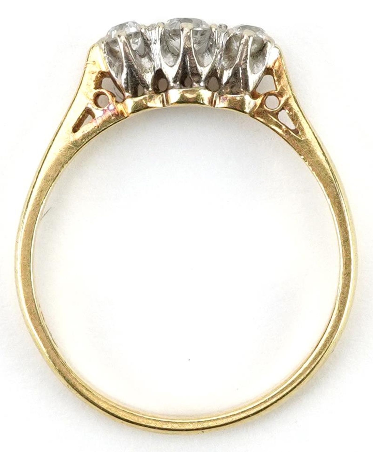 18ct gold diamond three stone ring, total diamond weight 0.20 carat, size P, 3.0g - Bild 3 aus 4