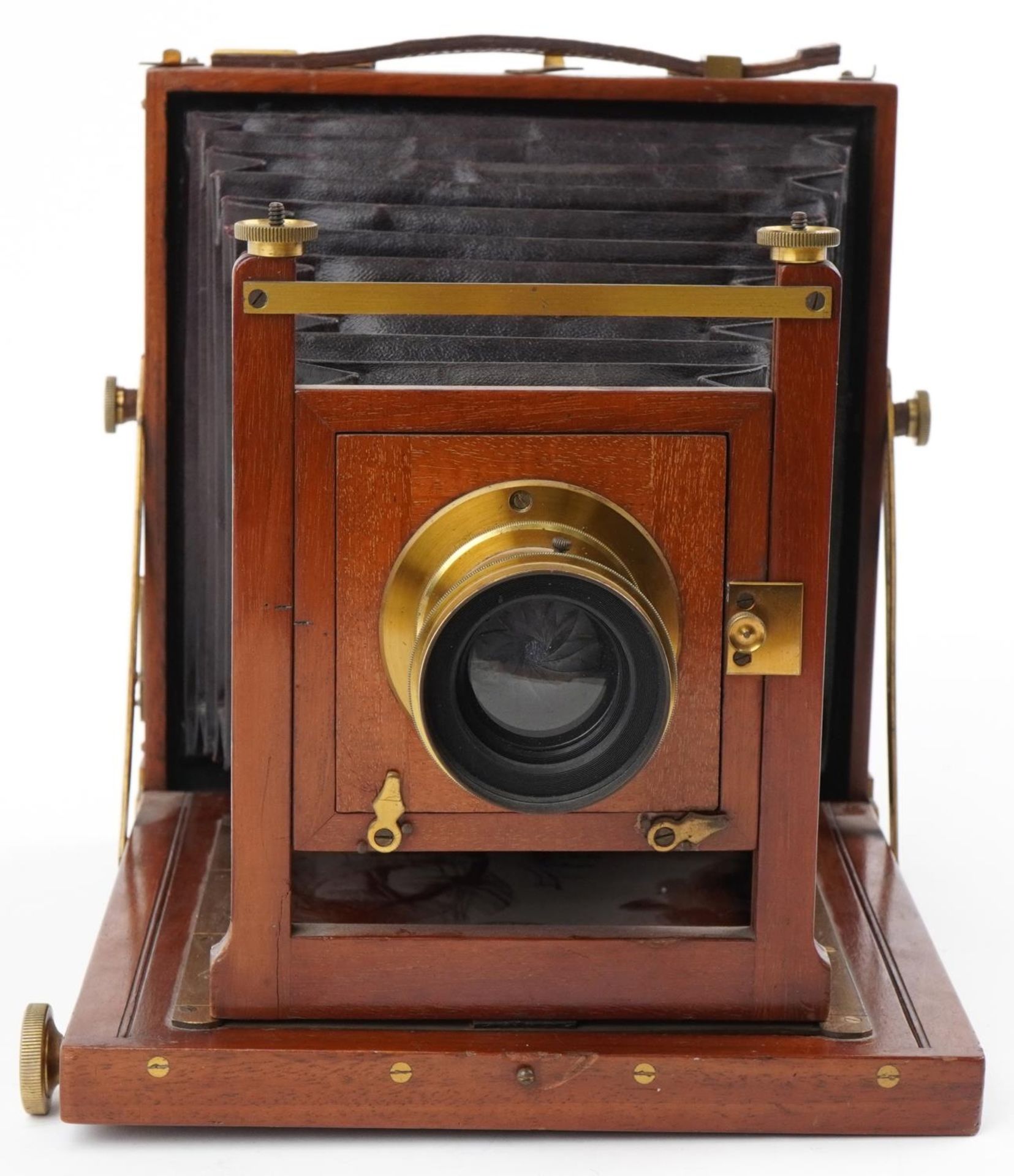 Victorian London Stereoscopic & Co mahogany plate camera with a 7 x 5 brass lens, 21cm x 20cm - Bild 3 aus 7
