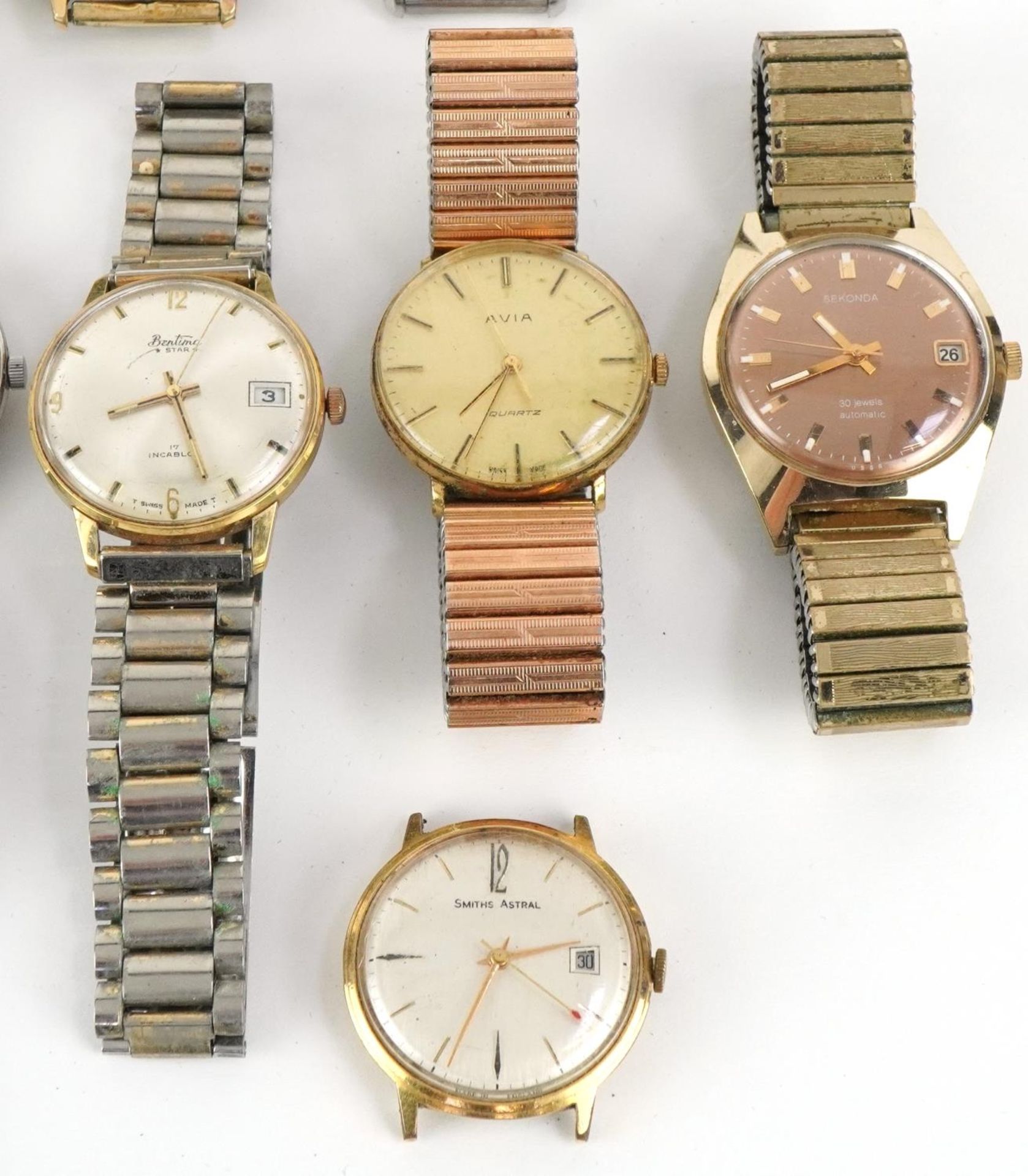 Fourteen vintage gentlemen's wristwatches including Junghans, Levis, Sekonda, Cyma, Avia, Bentima, - Bild 4 aus 4