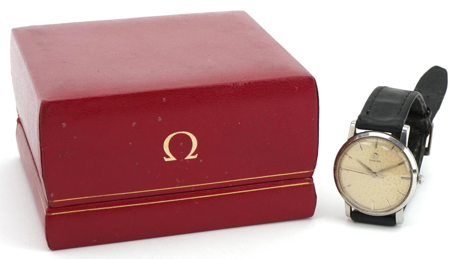 Omega, gentlemen's stainless steel manual wind wristwatch having Champagne dial, with box, the