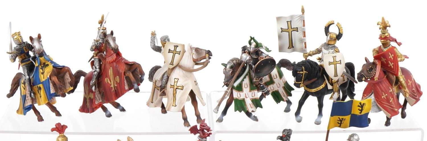 Collection of Schleich German model jousting knights on horseback, each approximately 20cm in length - Image 2 of 4