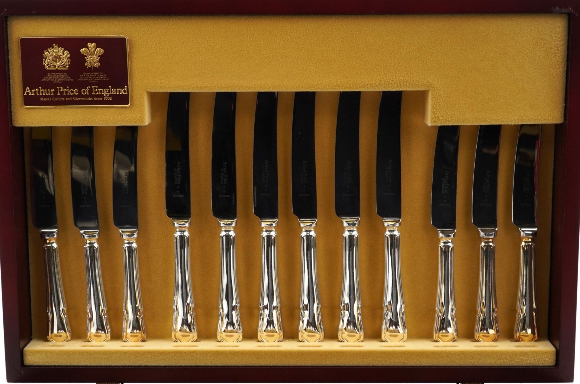 Arthur Price six plate canteen of Sheffield silver plated cutlery housed in a mahogany canteen, - Image 3 of 8