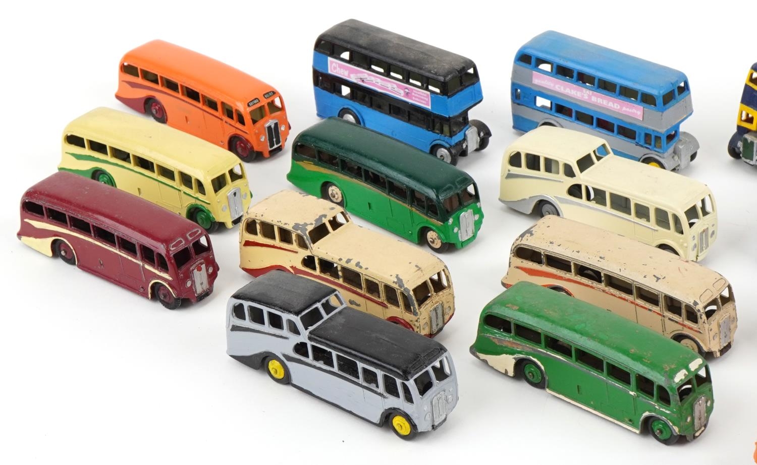 Collection of vintage and later Dinky coaches and buses - Image 2 of 3