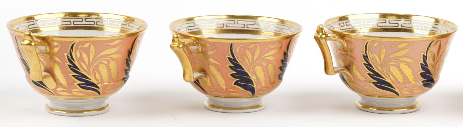 Worcester Barr Flight & Barr peach ground tableware gilded with catkins and foliage, comprising milk - Bild 8 aus 28