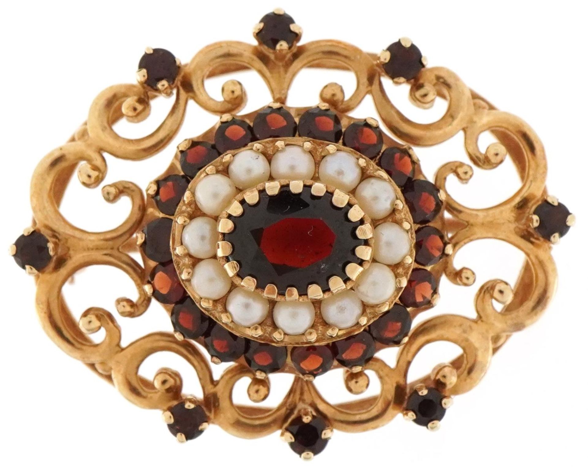 10ct gold Bohemian garnet and seed pearl openwork brooch, 3.2cm wide, 8.5g