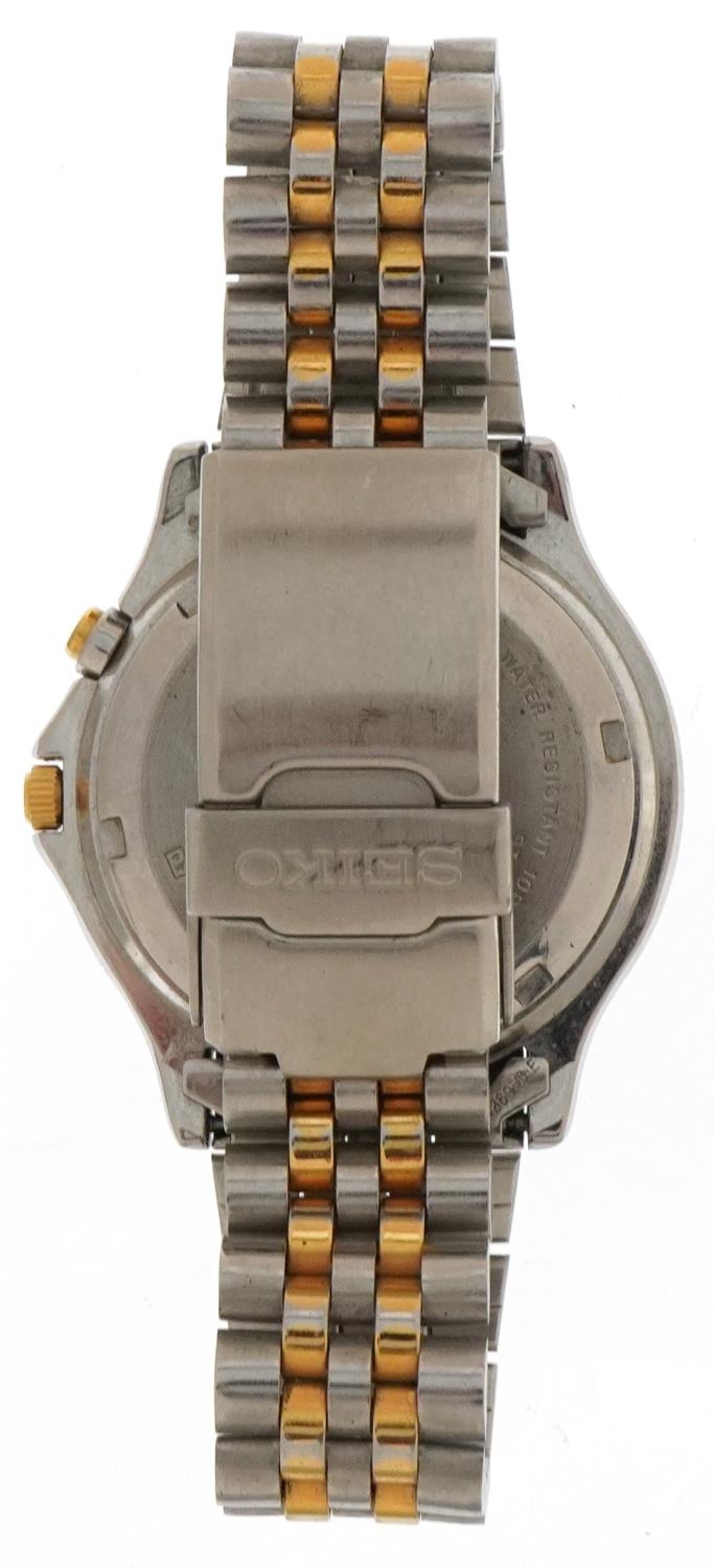 Seiko, gentlemen's Seiko SQ100 kinetic wristwatch having blue dial with date aperture, model 5M22- - Bild 3 aus 8