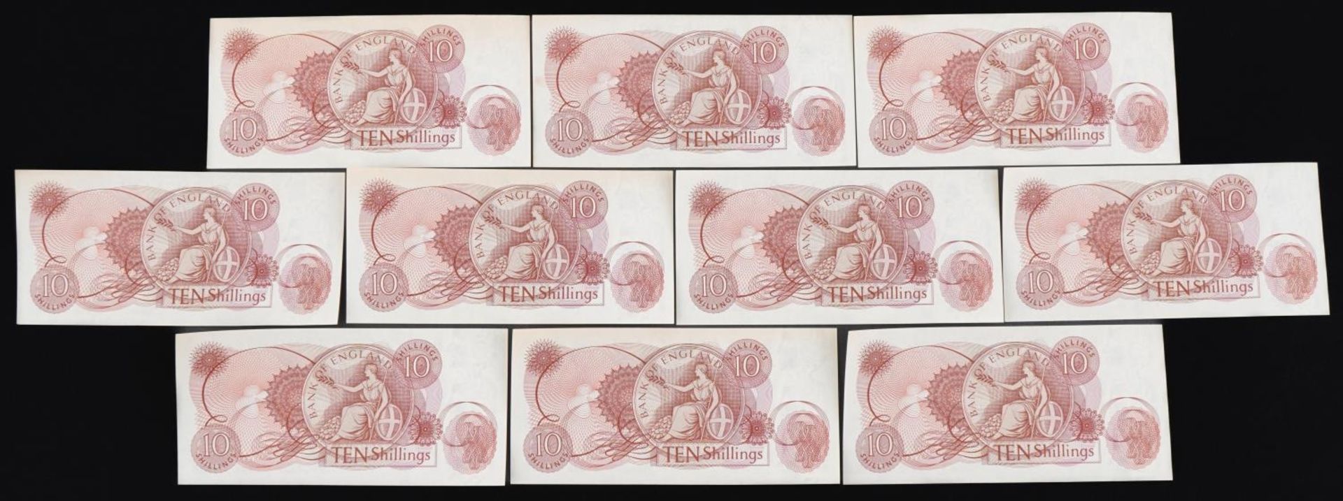 Ten Elizabeth II Bank of England ten shilling bank notes with consecutive serial numbers, Chief - Bild 4 aus 6