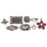 Victorian and later silver and white metal jewellery including an aesthetic 'Mother' brooch,