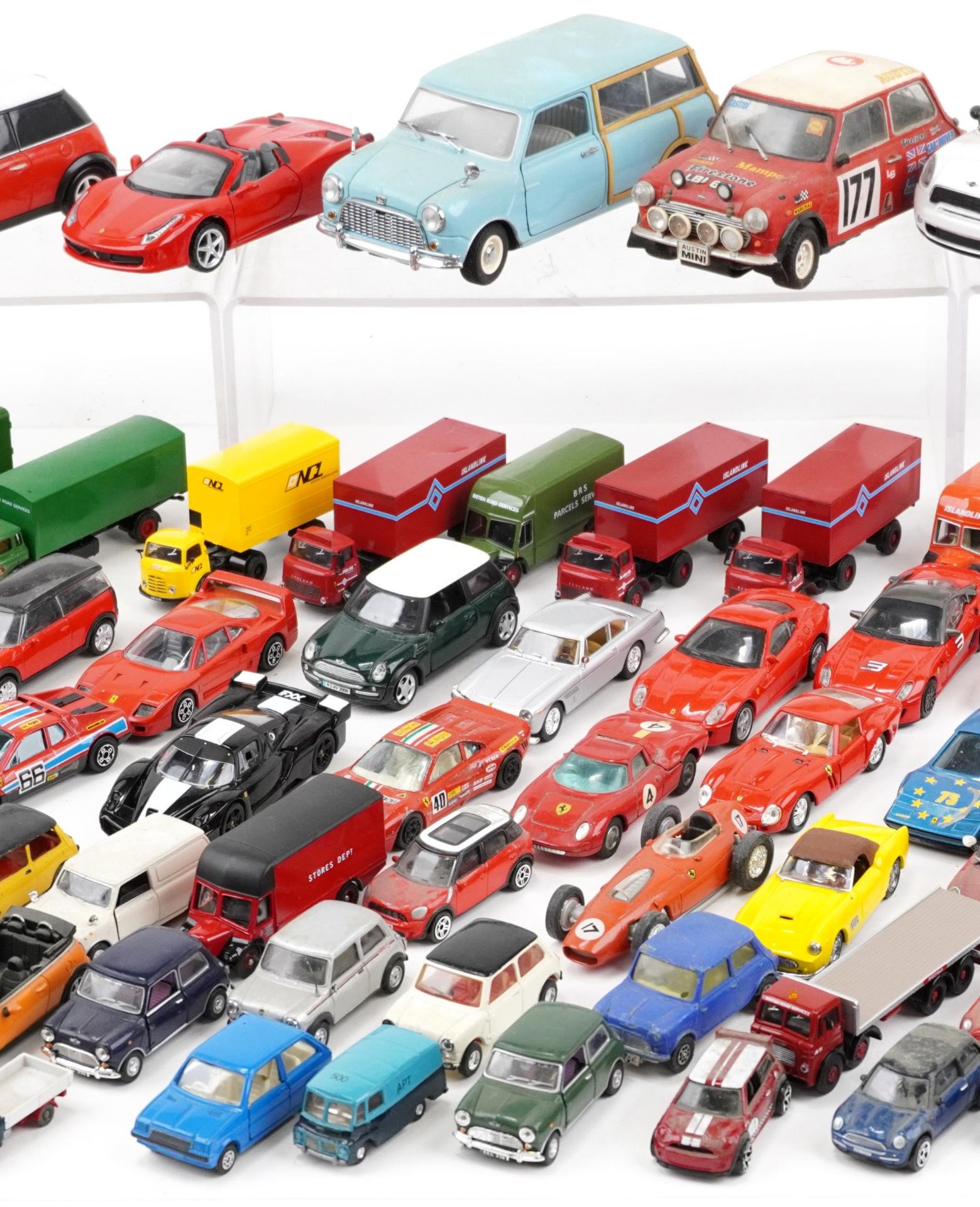 Large collection of vintage and later collector's vehicles, predominantly diecast, including Burago, - Image 3 of 4