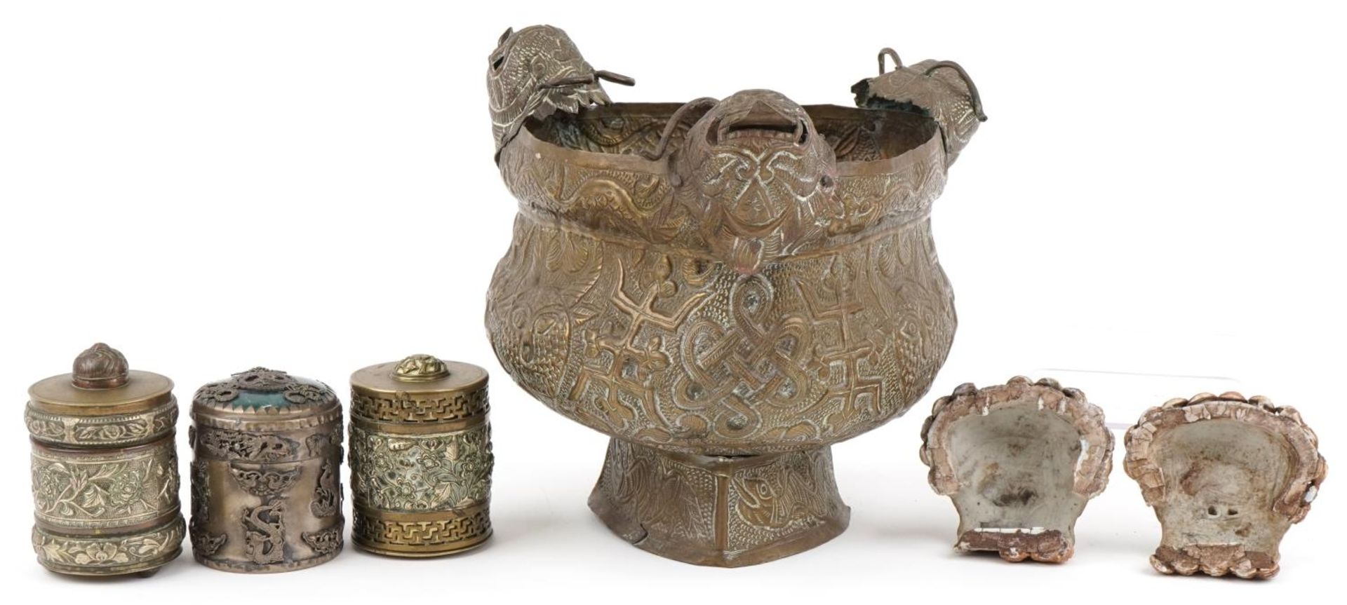 Chinese metalware and ceramics including a bronze planter with mythical heads, three cylindrical - Bild 5 aus 6