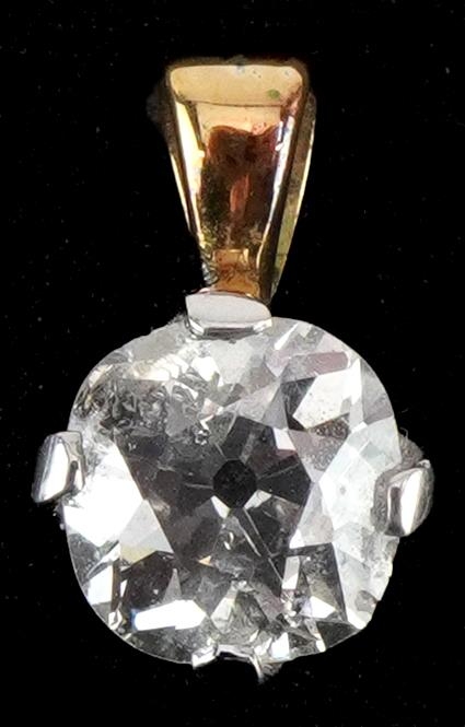 Unmarked gold diamond solitaire pendant, the diamond approximately 1.00 carat