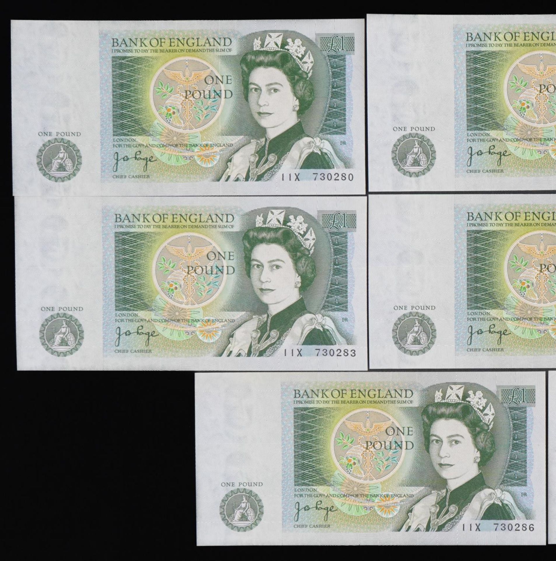Eight Elizabeth II Bank of England one pound notes with consecutive serial numbers, Chief Cashier - Bild 2 aus 6