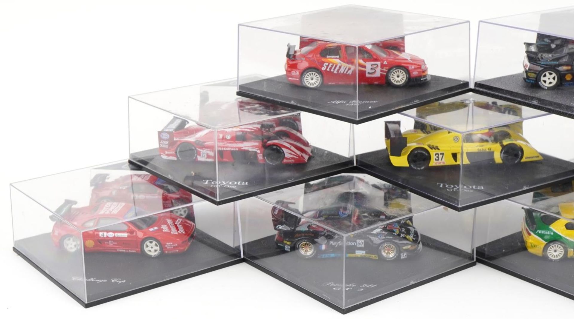 Nine Pro Slot 1:32 scale model slot cars with cases including Toyota GT-One, Porsche 911 GT2 and - Bild 2 aus 3