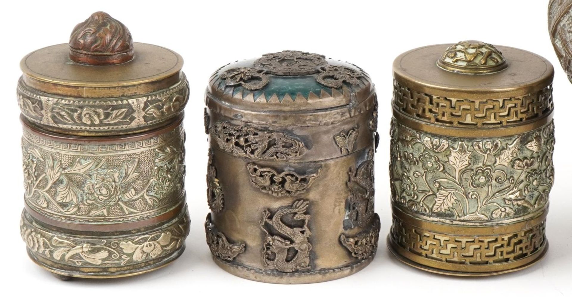 Chinese metalware and ceramics including a bronze planter with mythical heads, three cylindrical - Bild 2 aus 6