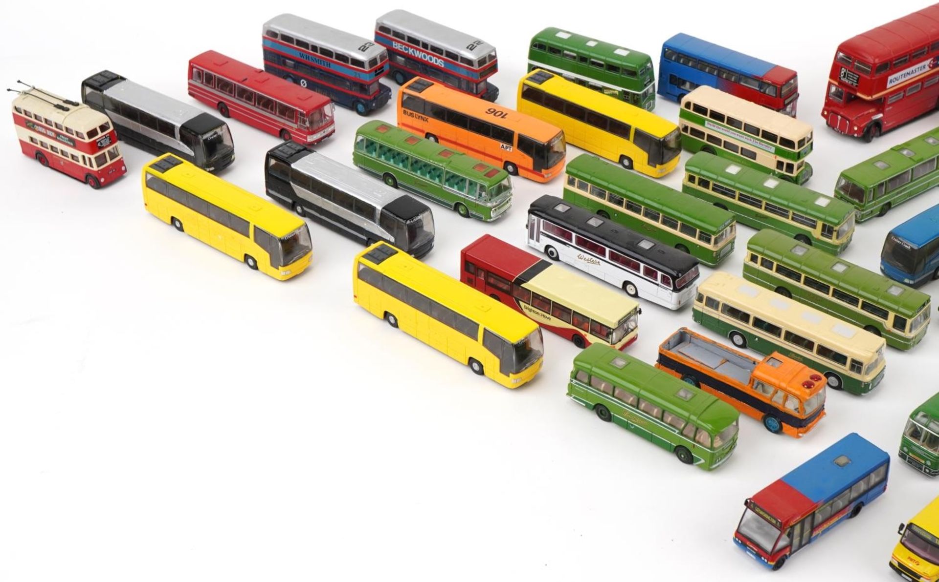Collection of model buses, some diecast, including Corgi and Exclusive First Editions - Image 2 of 3