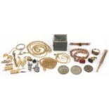 Antique and later gold and yellow metal jewellery and an engine turned propelling pencil including