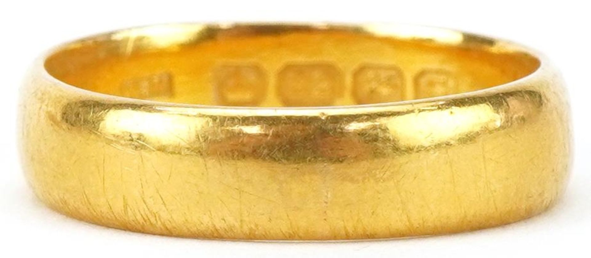 22ct gold wedding band, size N, 5.2g