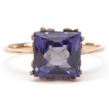 Unmarked gold colour change sapphire ring housed in a Victor. M. Hewa Zanzibar jeweller's box, the