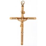Unmarked gold crucifix pendant, 5cm high, 2.3g
