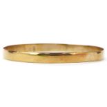 9ct gold bangle, 6.5cm in diameter, 7.8g