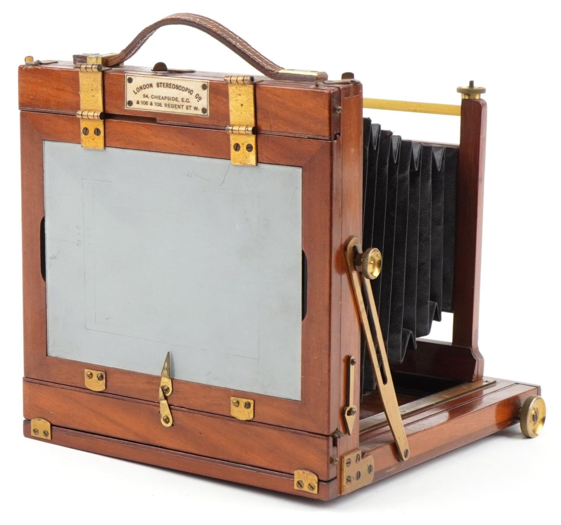 Victorian London Stereoscopic & Co mahogany plate camera with a 7 x 5 brass lens, 21cm x 20cm - Bild 5 aus 7
