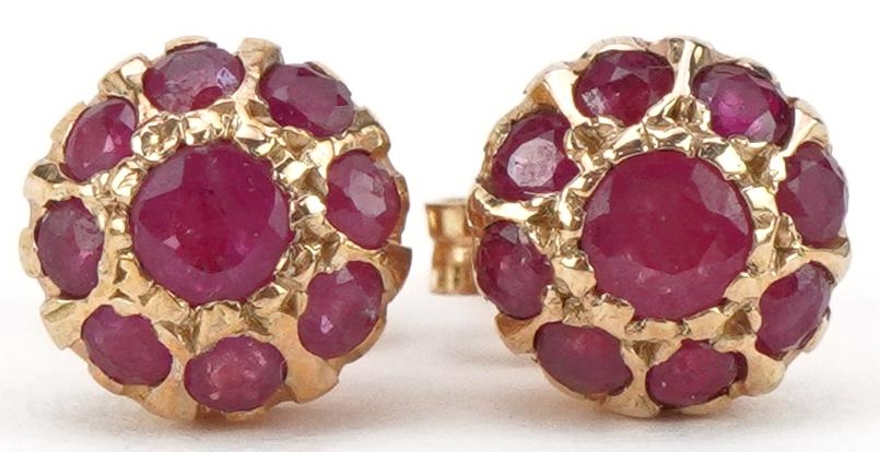 Pair of 9ct gold pink spinel cluster stud earrings, each 7mm in diameter, total 1.3g