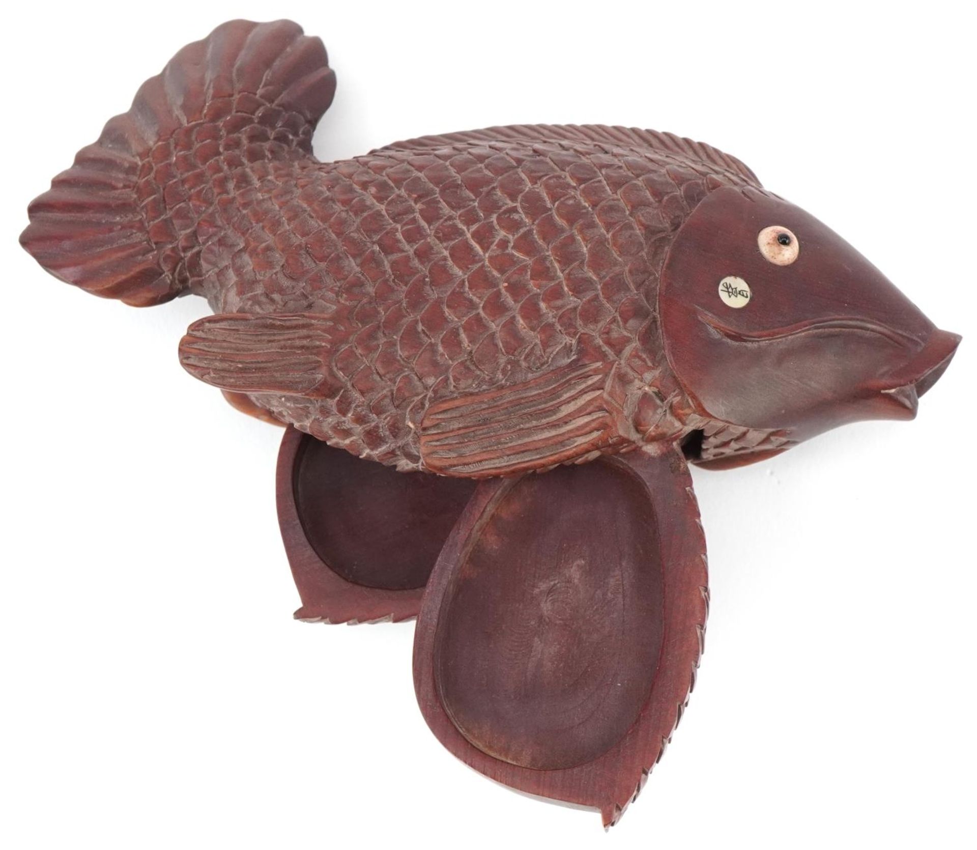 Japanese carved hardwood inro in the form of a fish, 13cm in length - Bild 9 aus 9