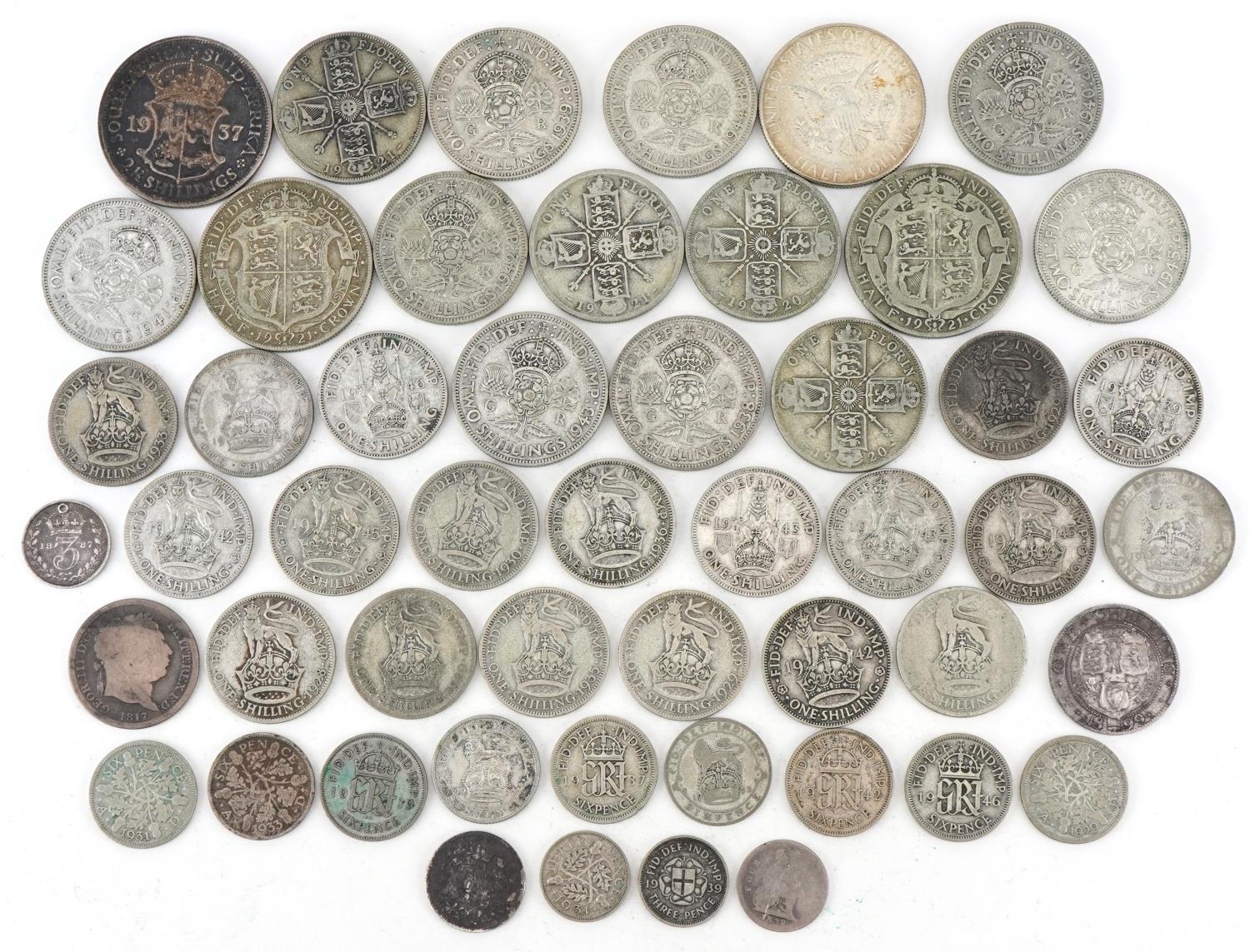 Assorted British coinage to include half crowns, florins and shillings - Image 2 of 10