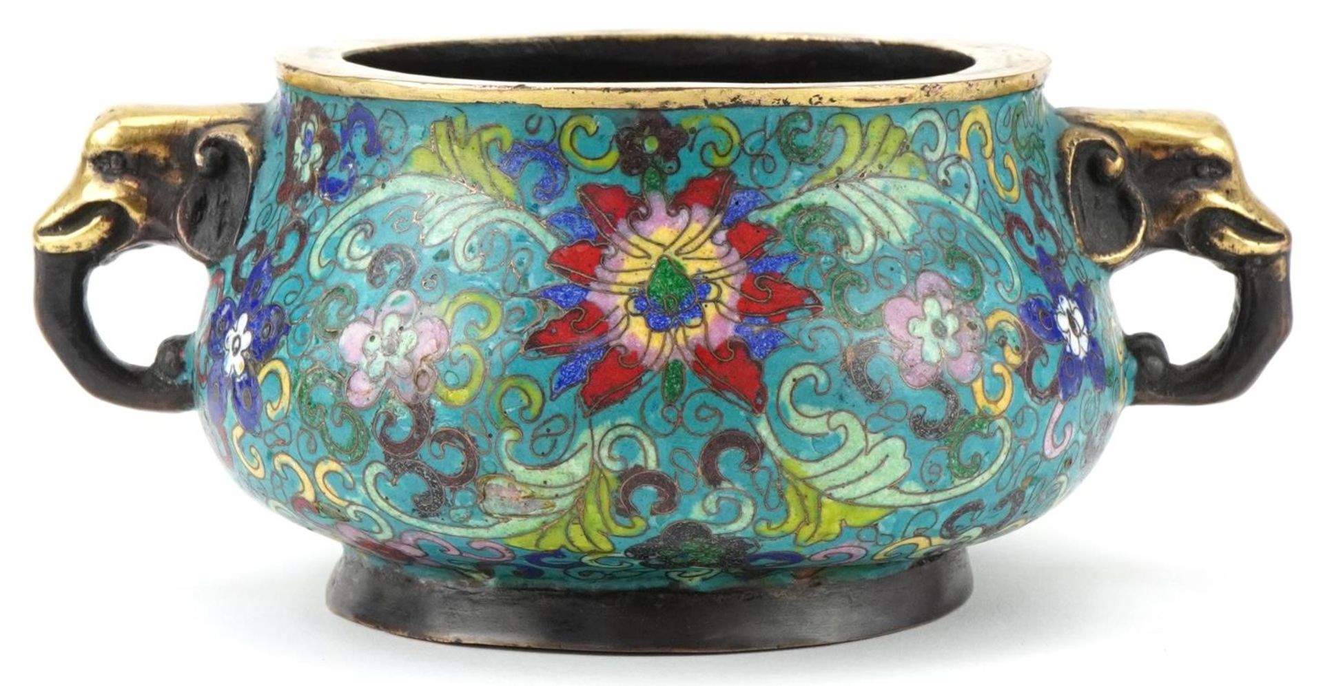 Chinese patinated bronze and cloisonne censer with elephant head handles enamelled with flowers - Bild 4 aus 8