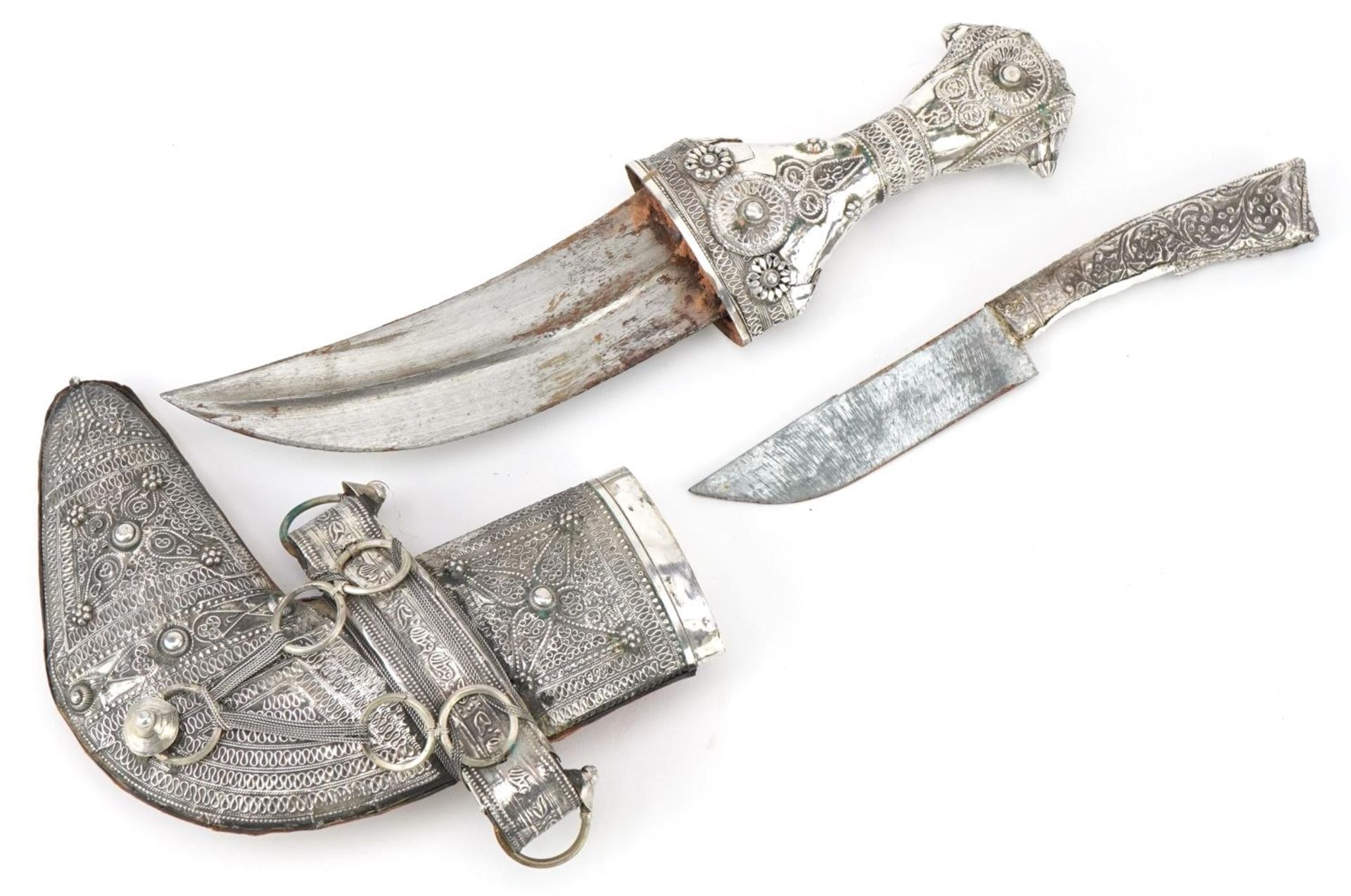 Omani unmarked silver jambiya dagger with steel blade and silver handled knife, 26cm in length